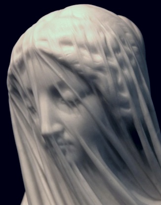 Maryja w welonie, marmur
